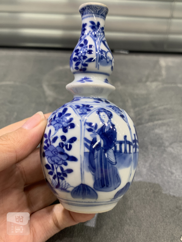 清康熙青花四美图瓜棱小葫芦瓶 - 图3